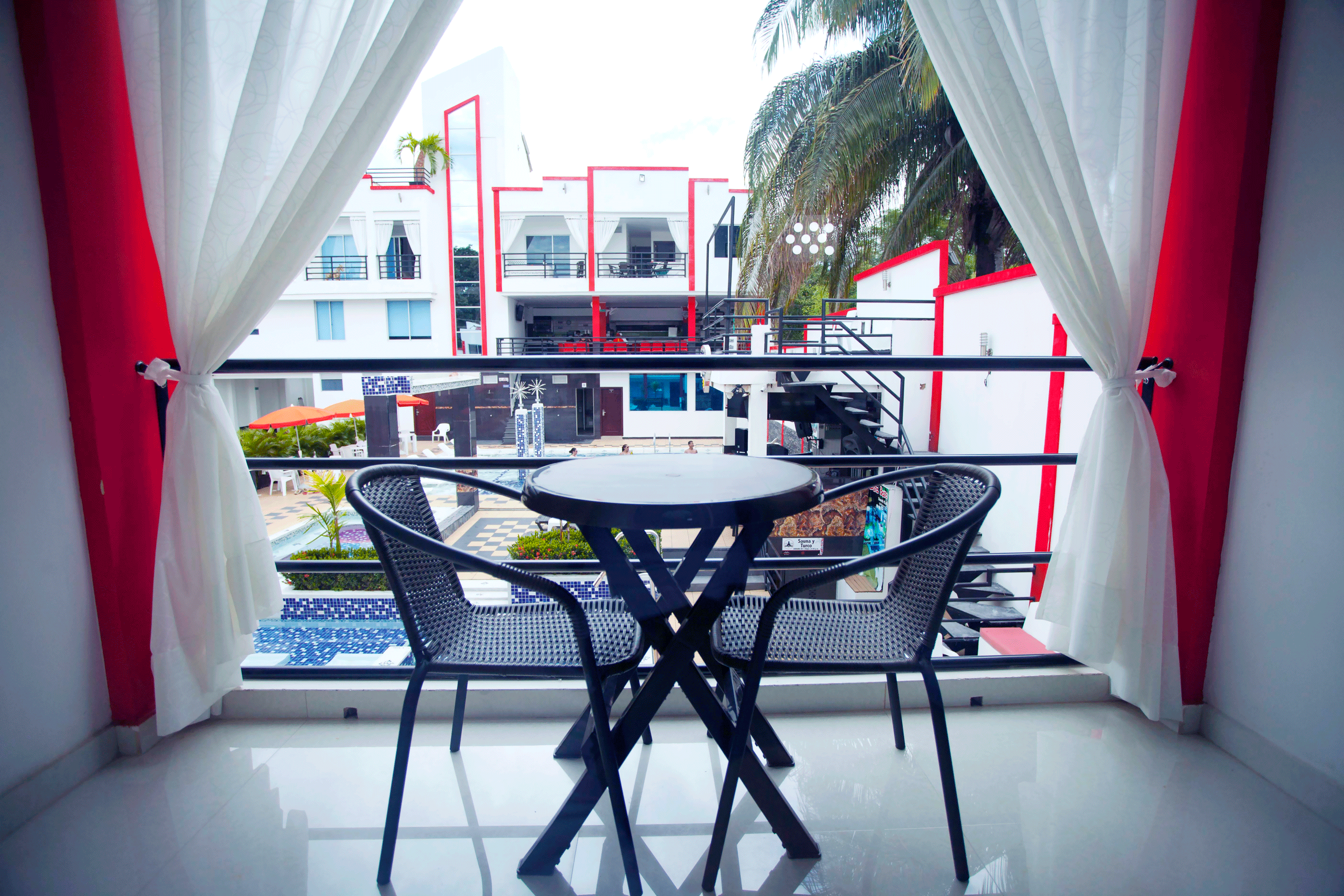 Habitación Balcón - Hotel Bora Bora Melgar2